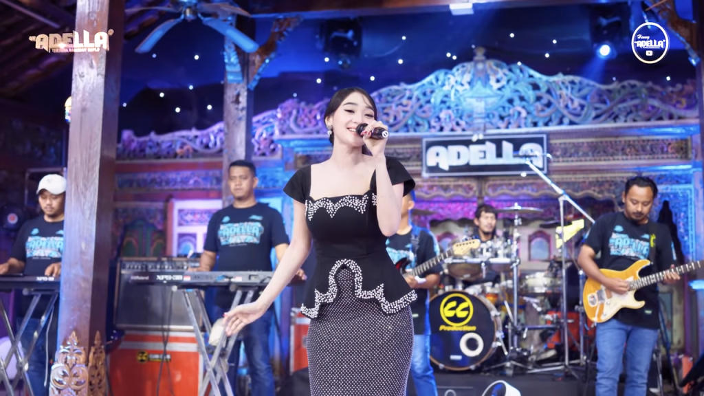 Denok - Difarina Indra Adella